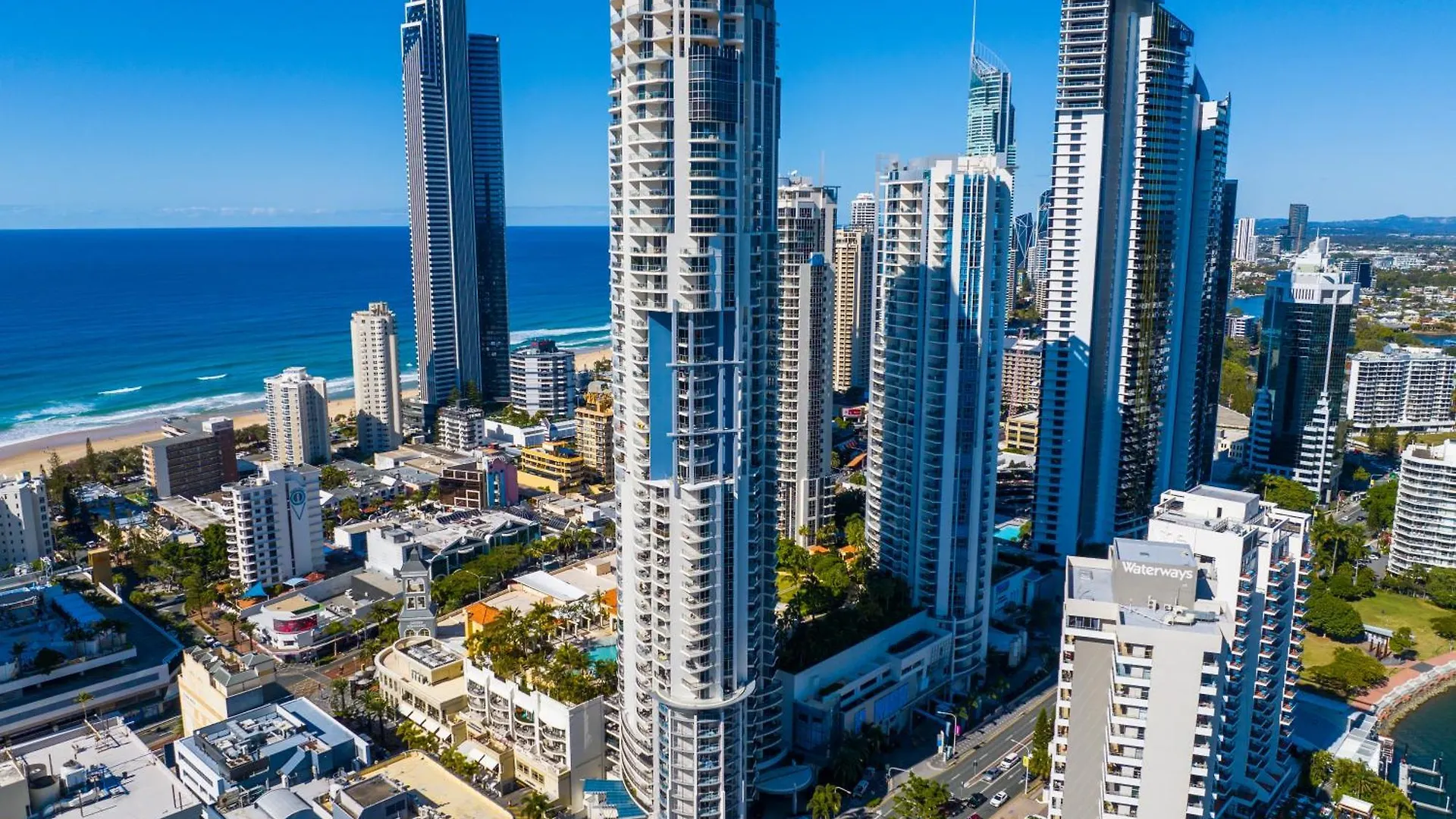 Amazing Chevron Heart Of Surfers Apartment Gold Coast
