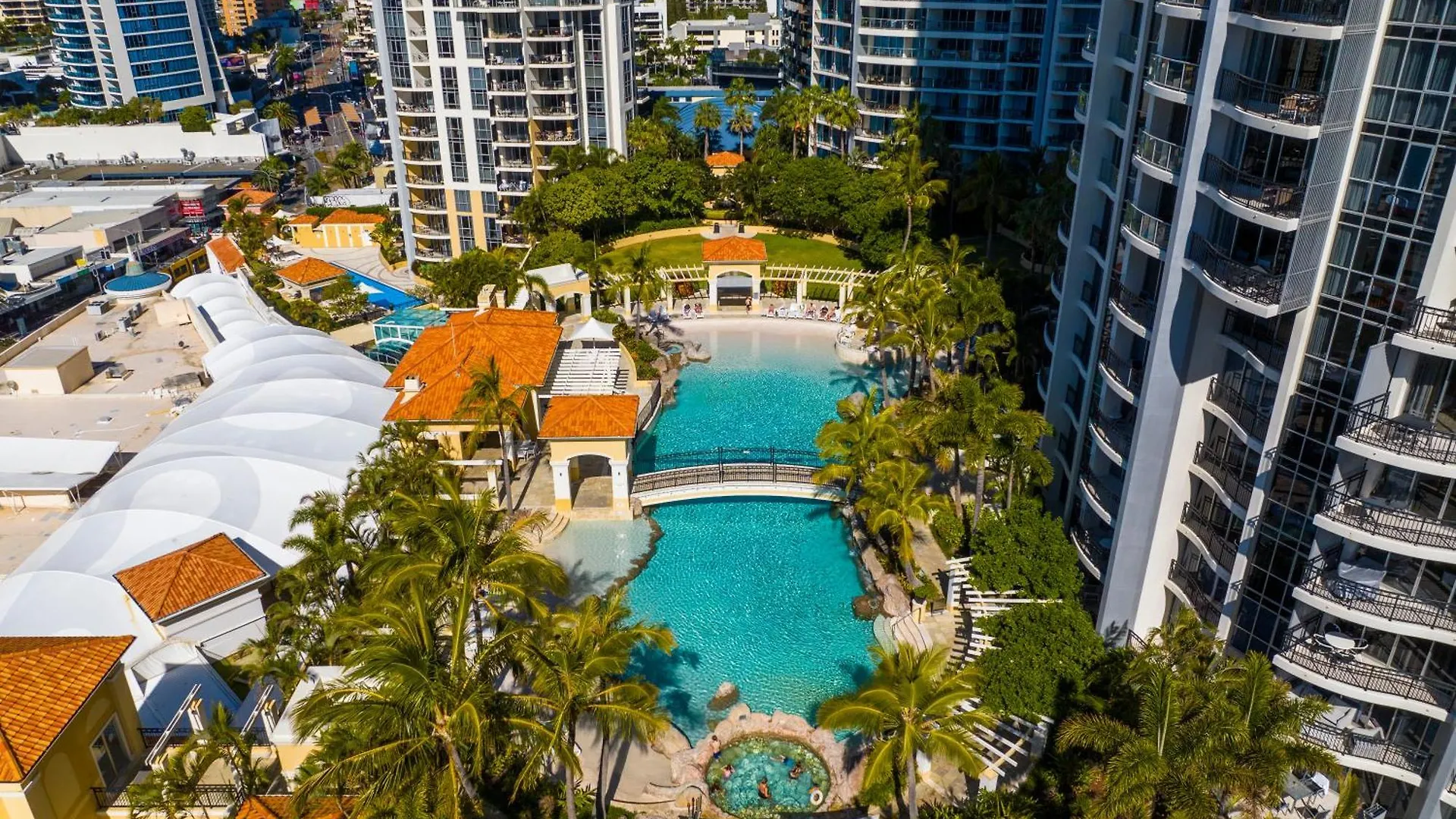 Amazing Chevron Heart Of Surfers Apartment Gold Coast